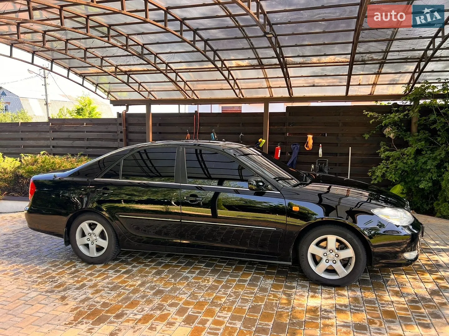 Toyota Camry, 2004
