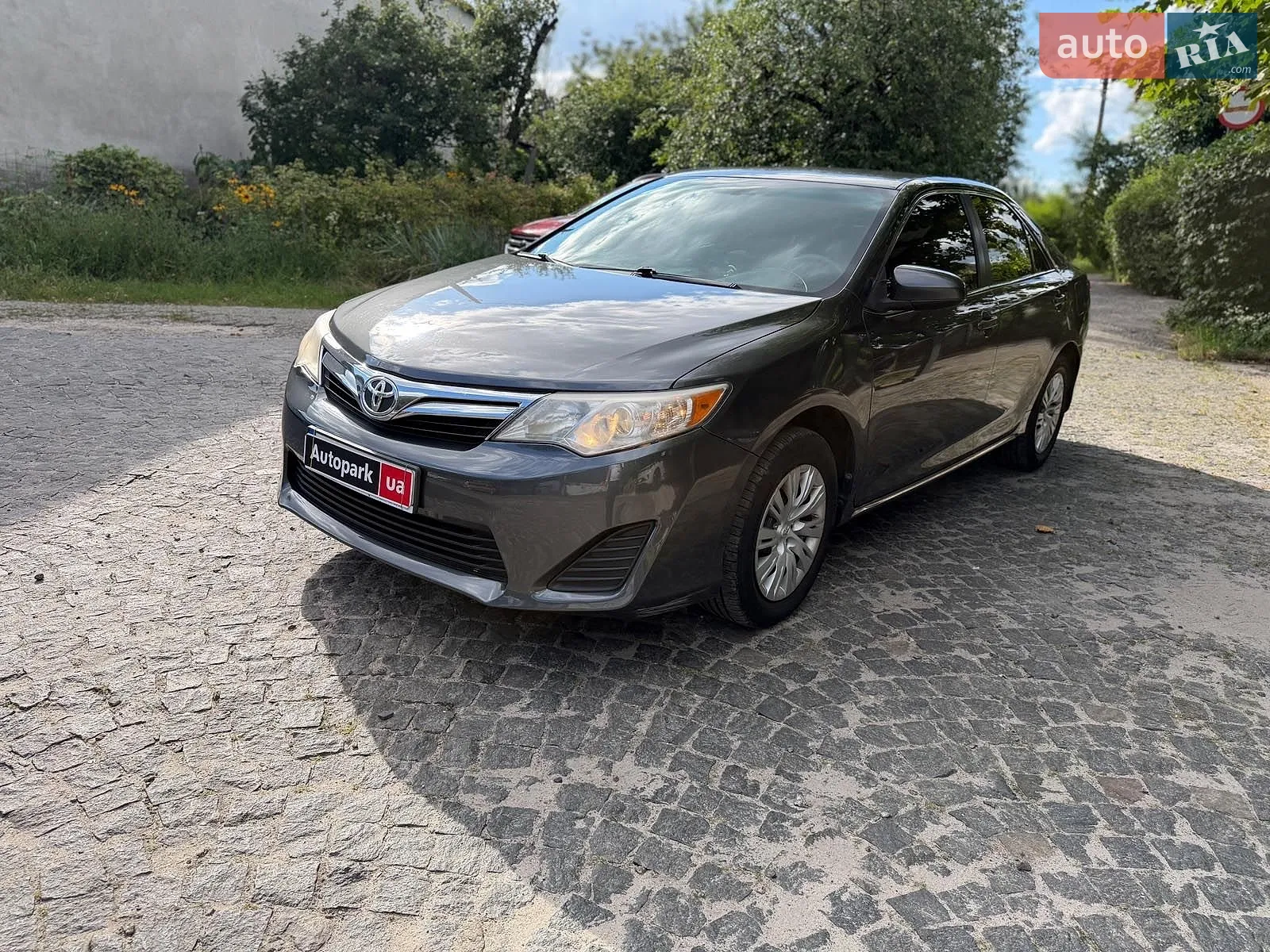 Toyota Camry, 2012