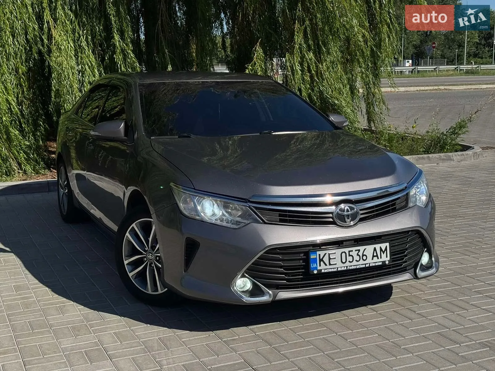 Toyota Camry, 2016