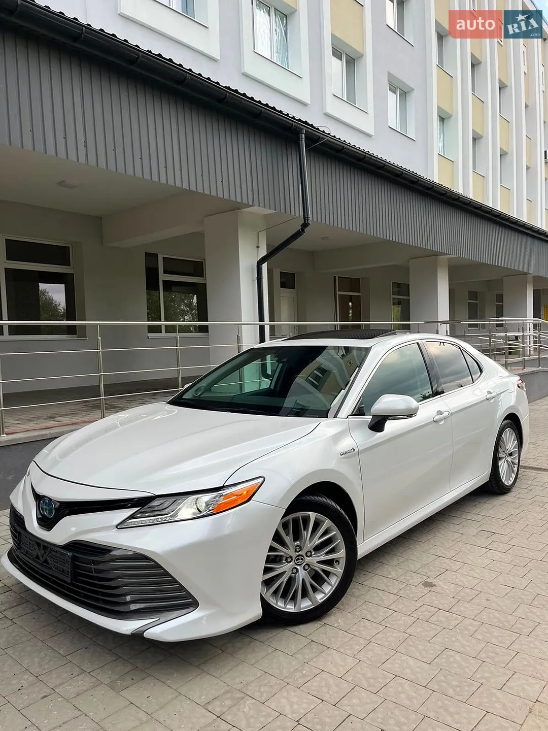 Toyota Camry, 2019