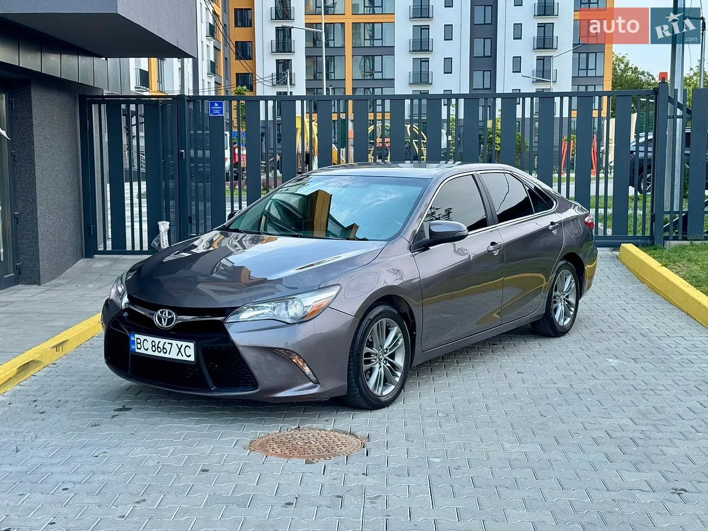Toyota Camry, 2016
