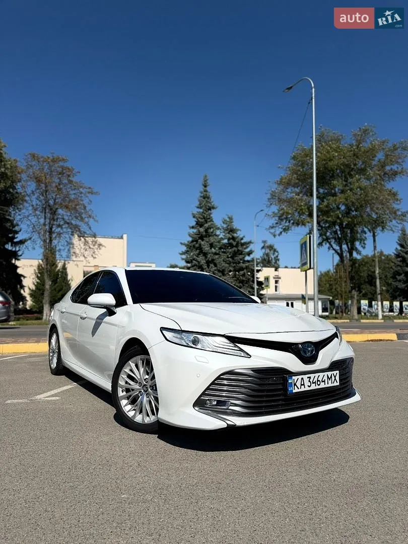 Toyota Camry, 2019