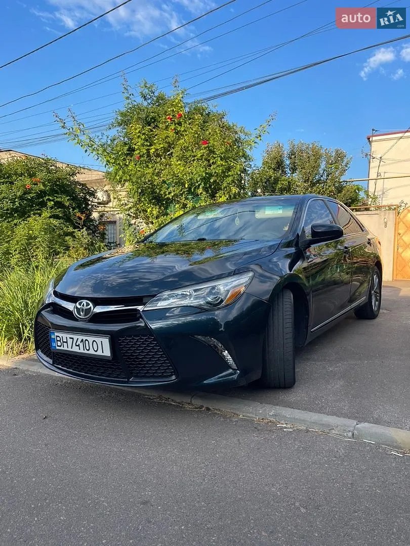 Toyota Camry, 2016