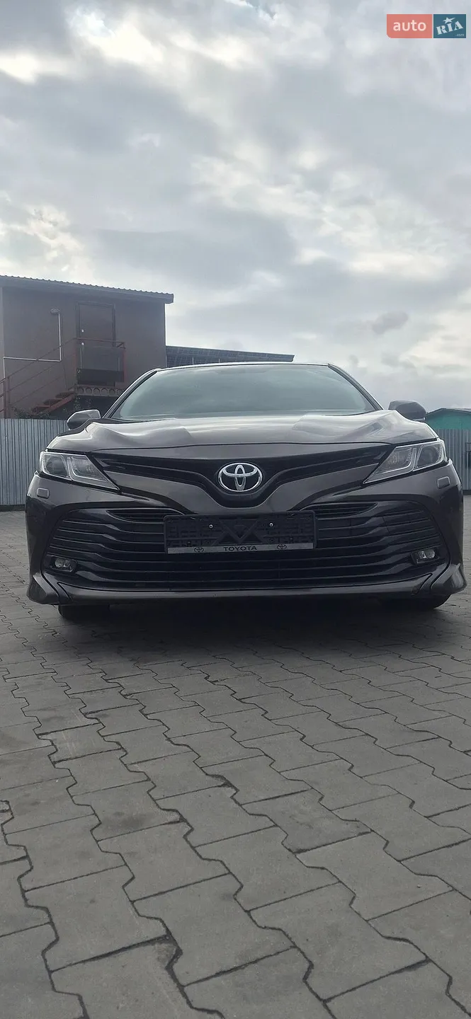 Toyota Camry, 2019