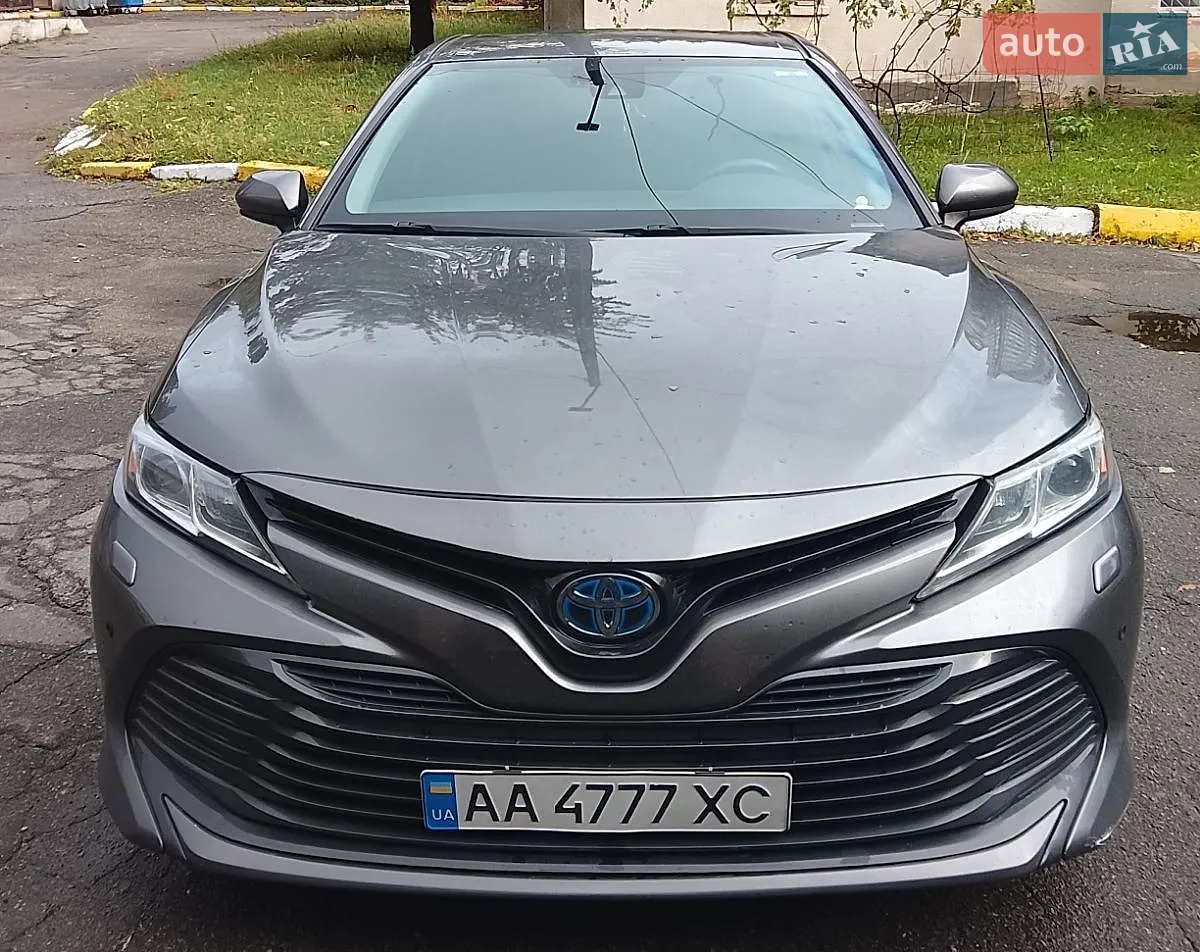Toyota Camry, 2018