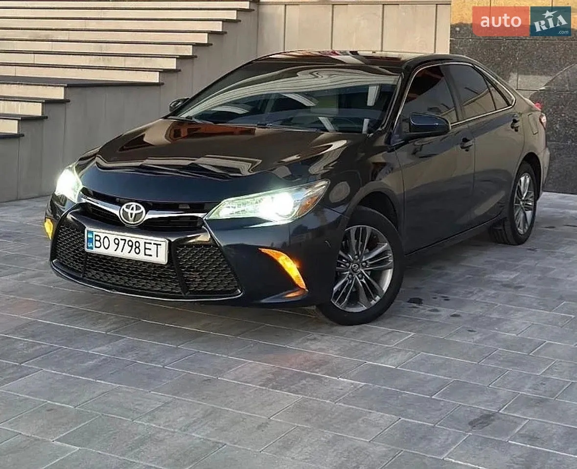Toyota Camry, 2016
