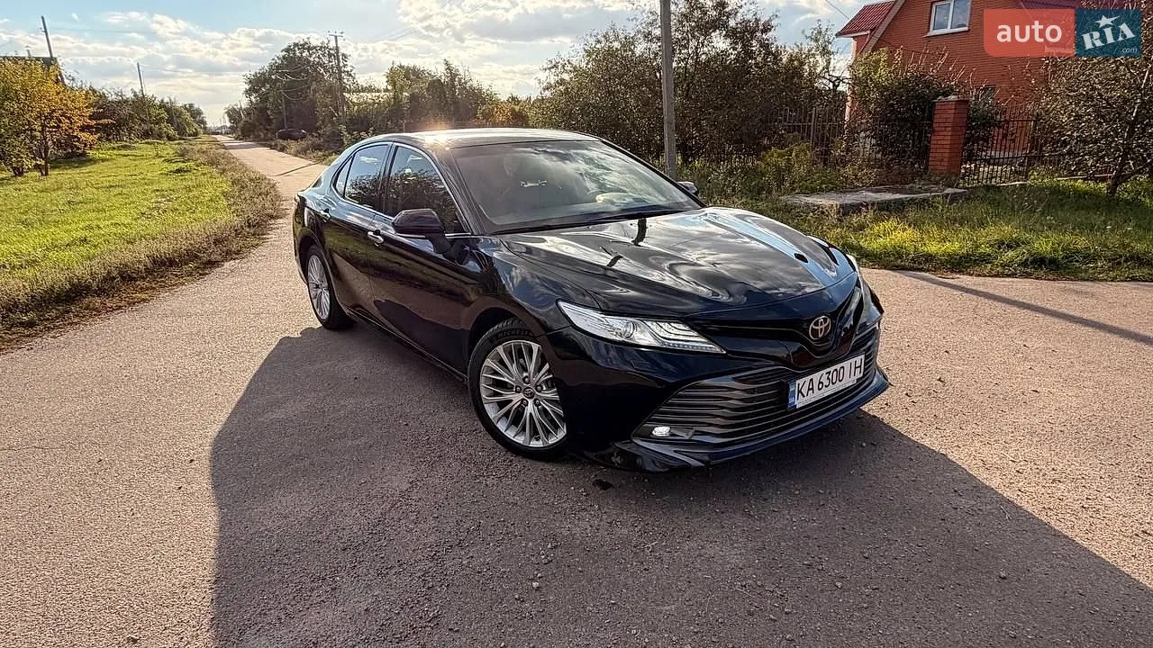 Toyota Camry, 2017