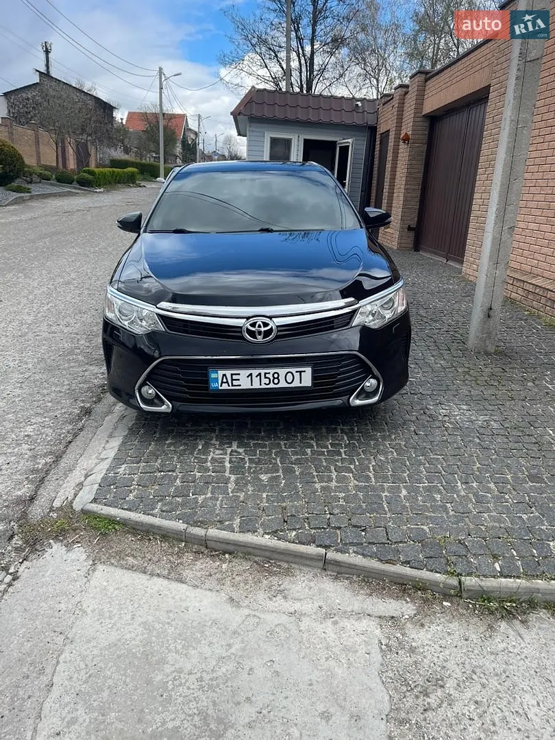 Toyota Camry, 2016