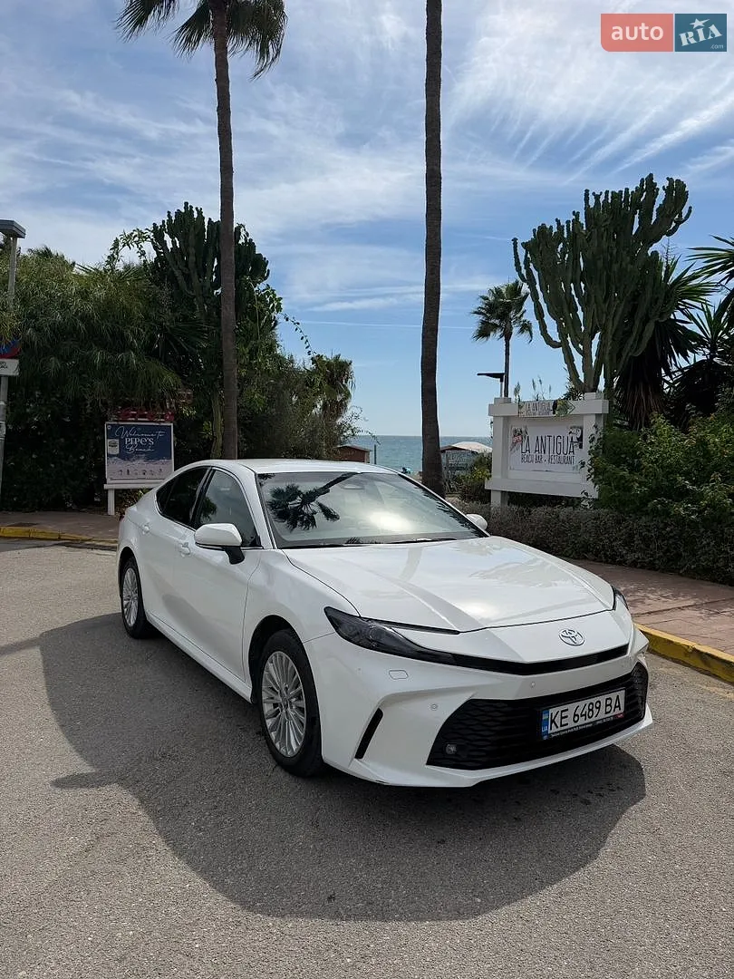 Toyota Camry, 2025
