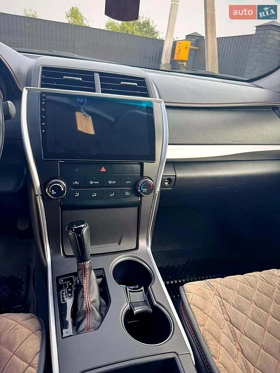 Toyota Camry, 2016