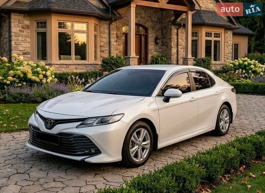 Toyota Camry, 2018