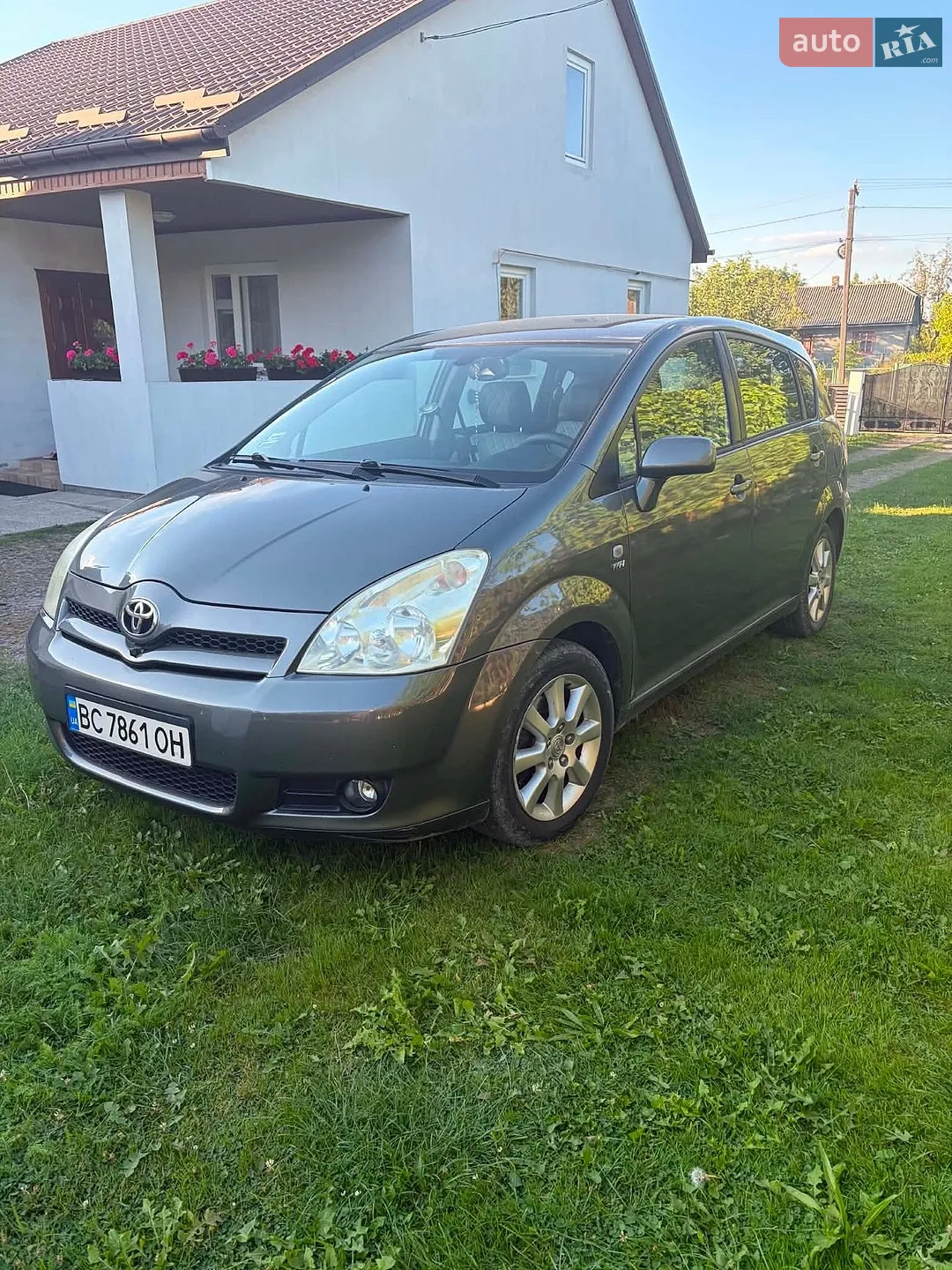 Toyota Corolla Verso, 2004