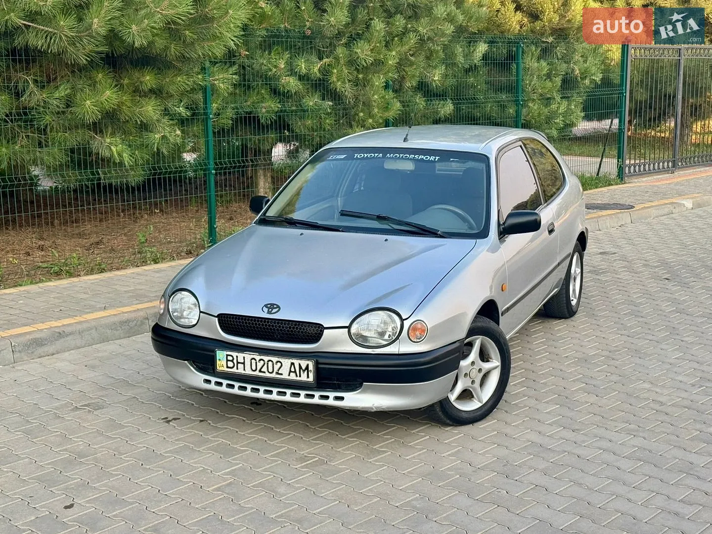 Toyota Corolla, 1998