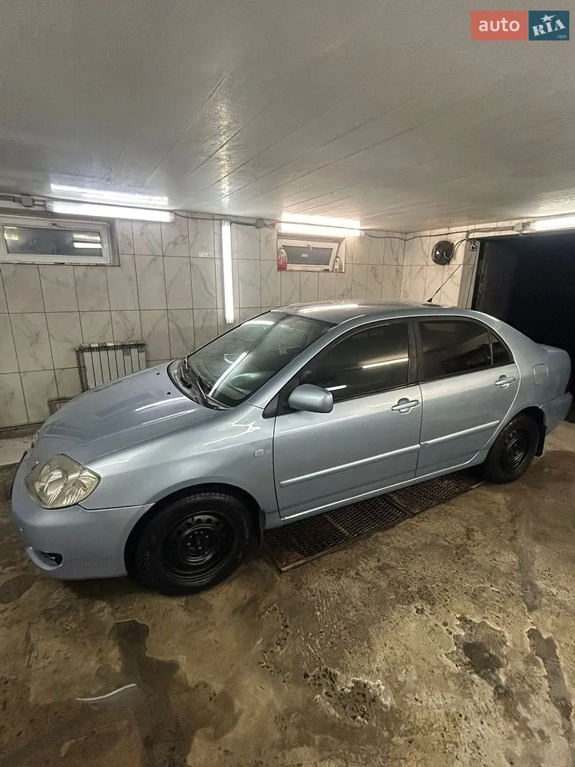 Toyota Corolla, 2005