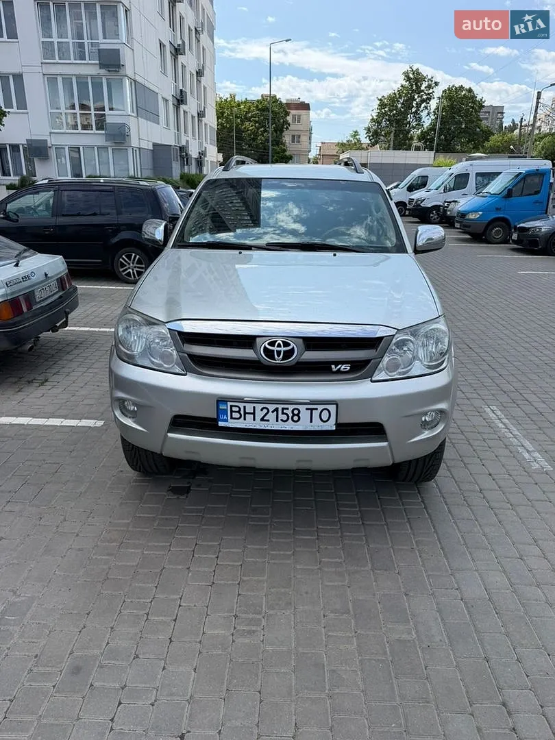 Toyota Fortuner, 2007