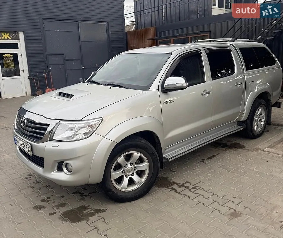 Toyota Hilux, 2013