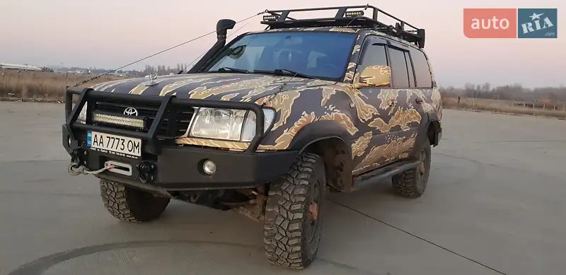 Toyota Land Cruiser, 2001