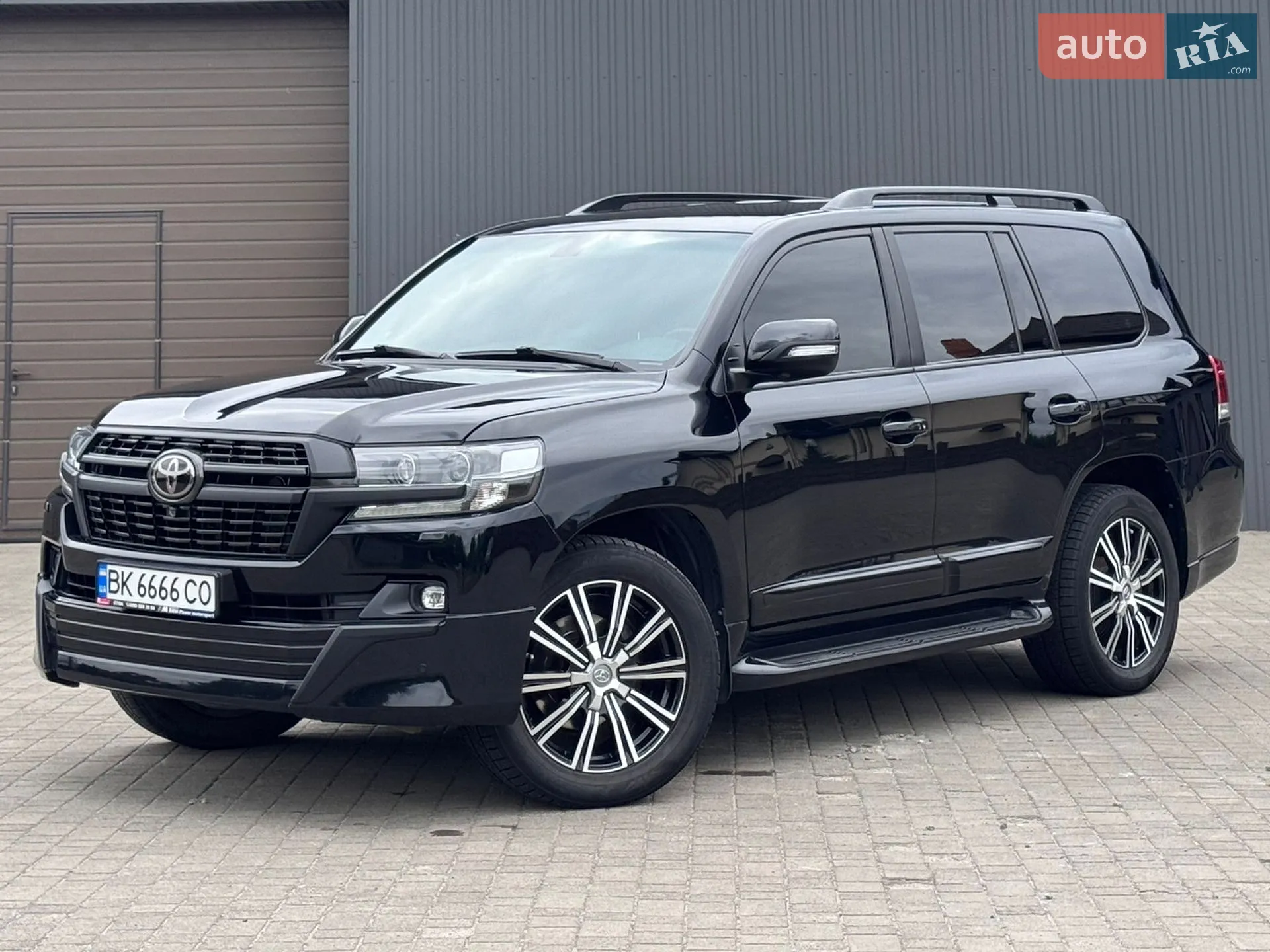 Toyota Land Cruiser, 2012