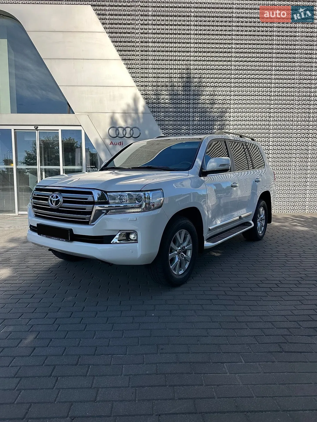 Toyota Land Cruiser, 2019
