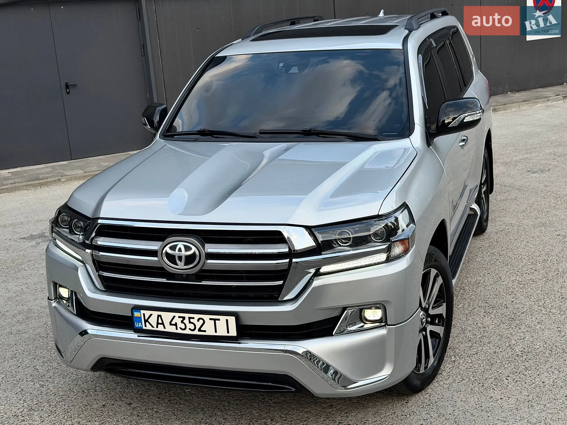 Toyota Land Cruiser, 2016