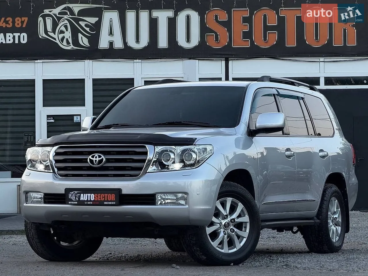 Toyota Land Cruiser, 2011