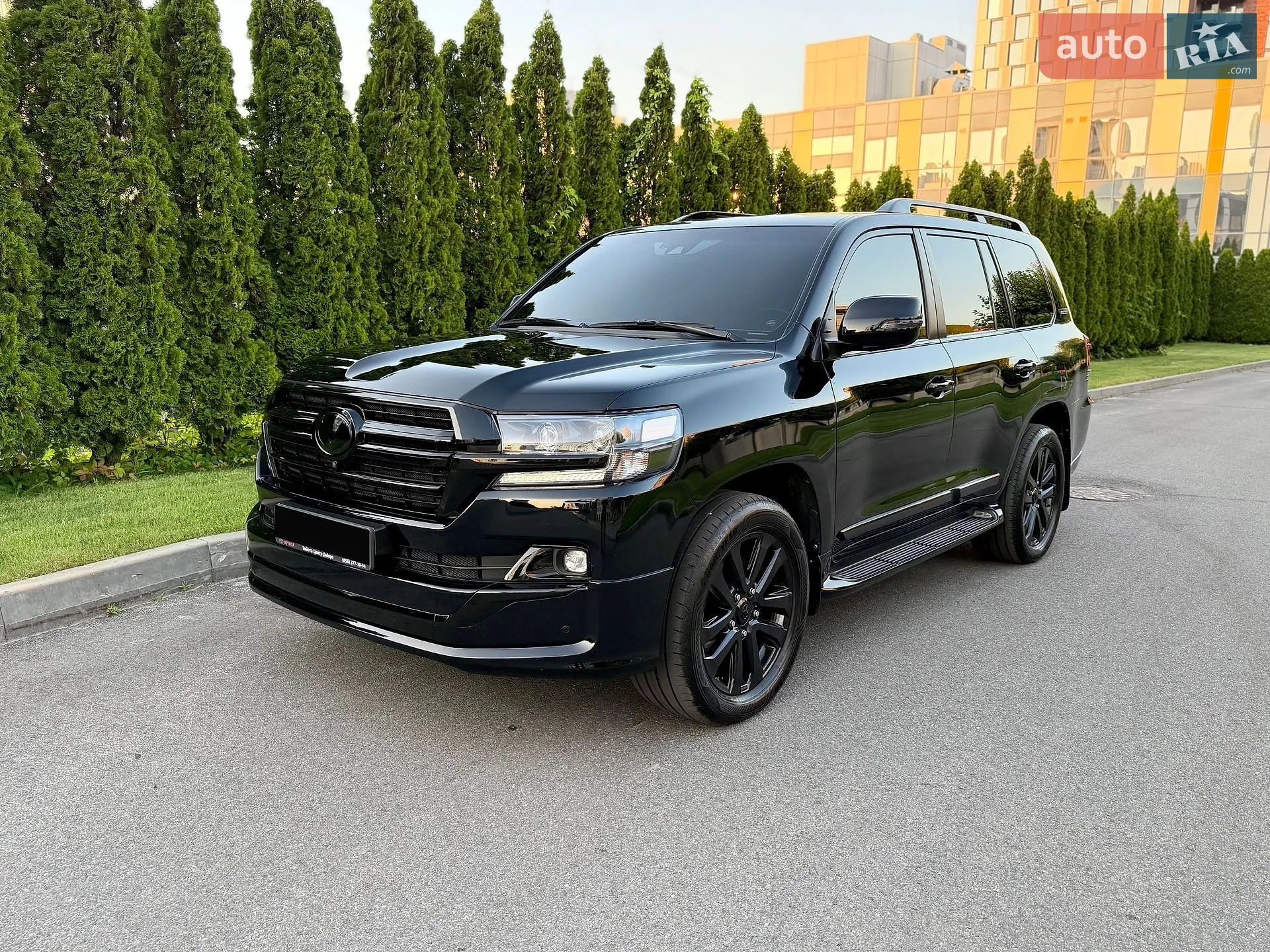 Toyota Land Cruiser 2019 — 1