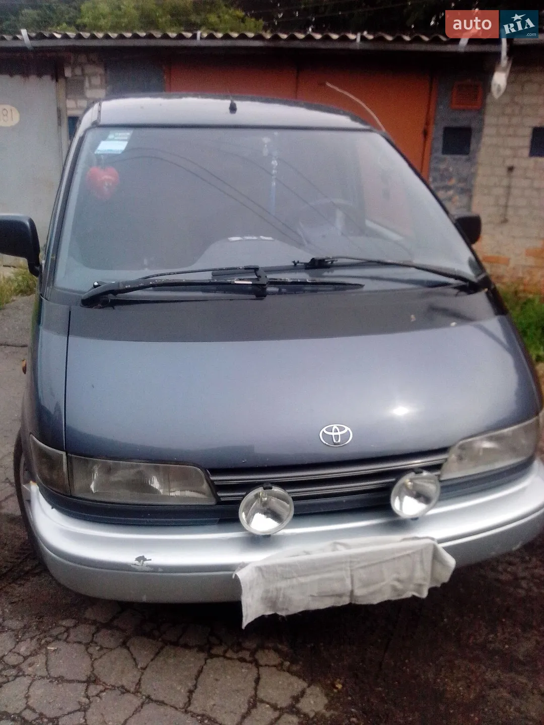 Toyota Previa, 1991
