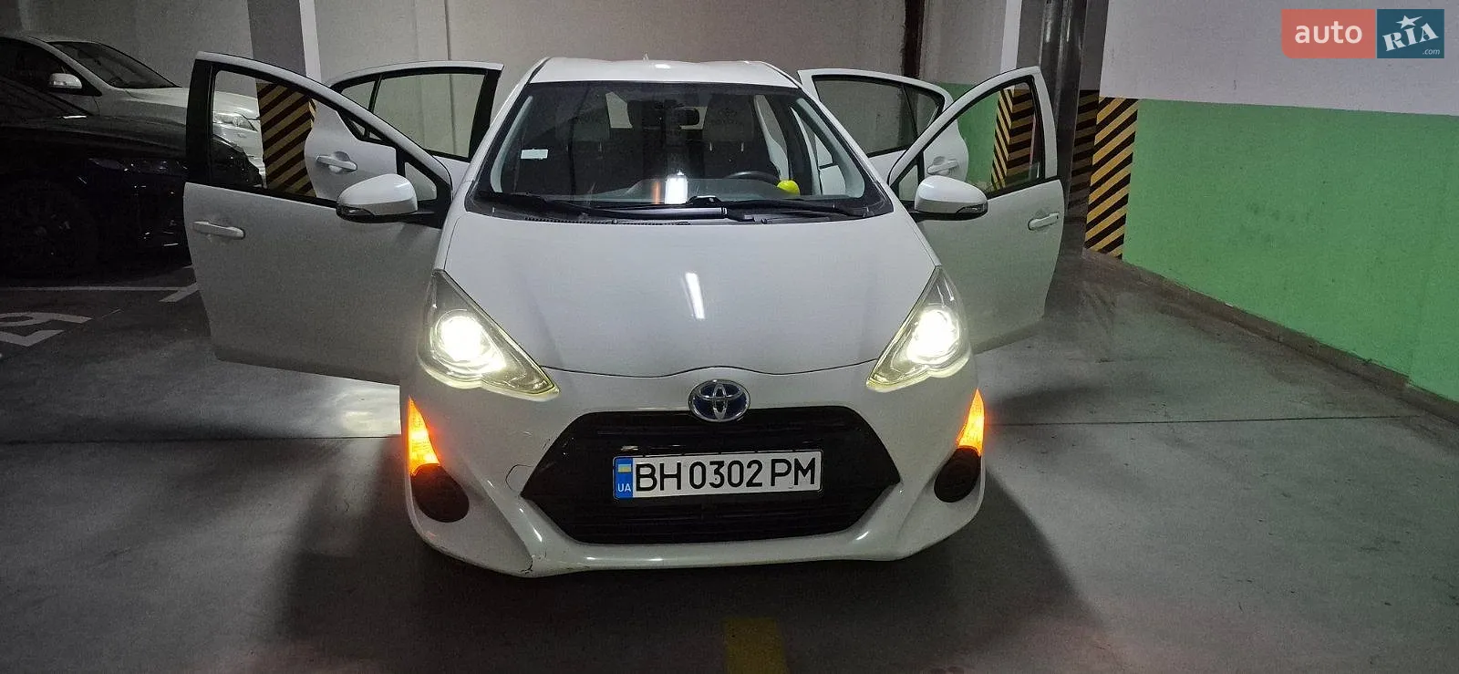 Toyota Prius C, 2015