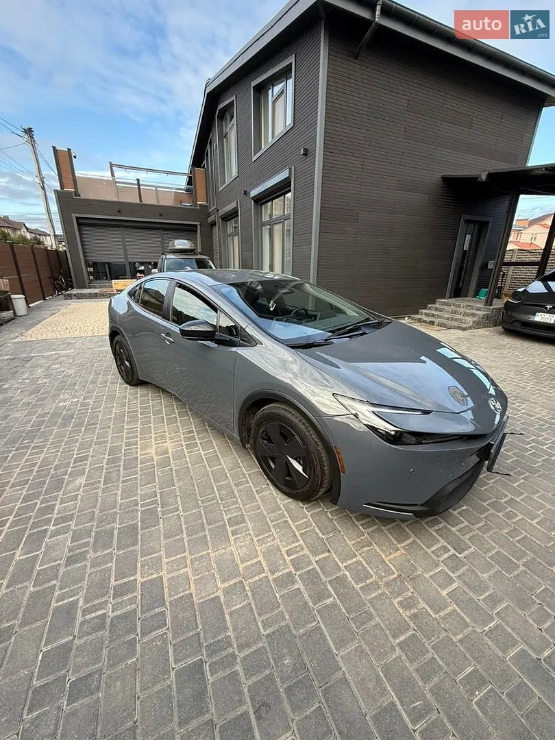 Toyota Prius, 2024