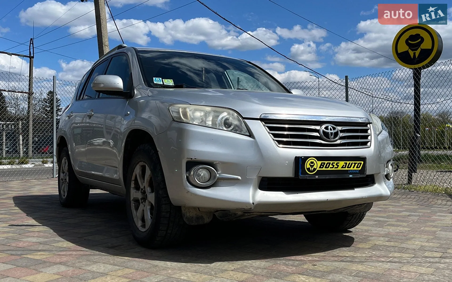 Toyota RAV4, 2011
