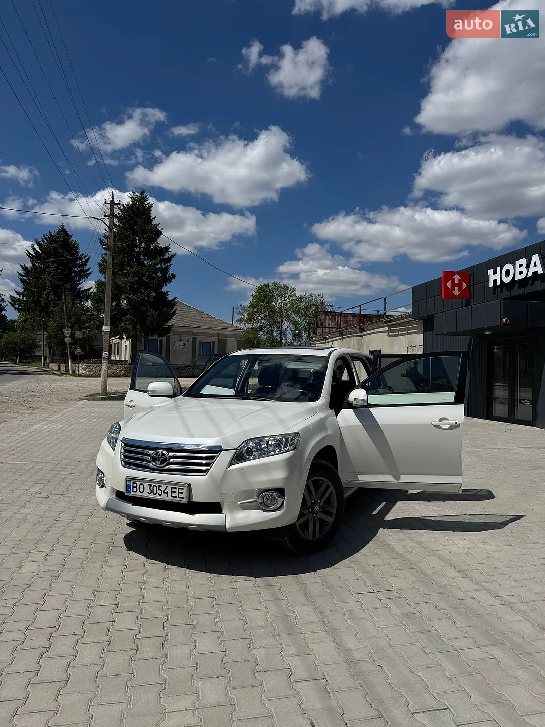 Toyota RAV4, 2011