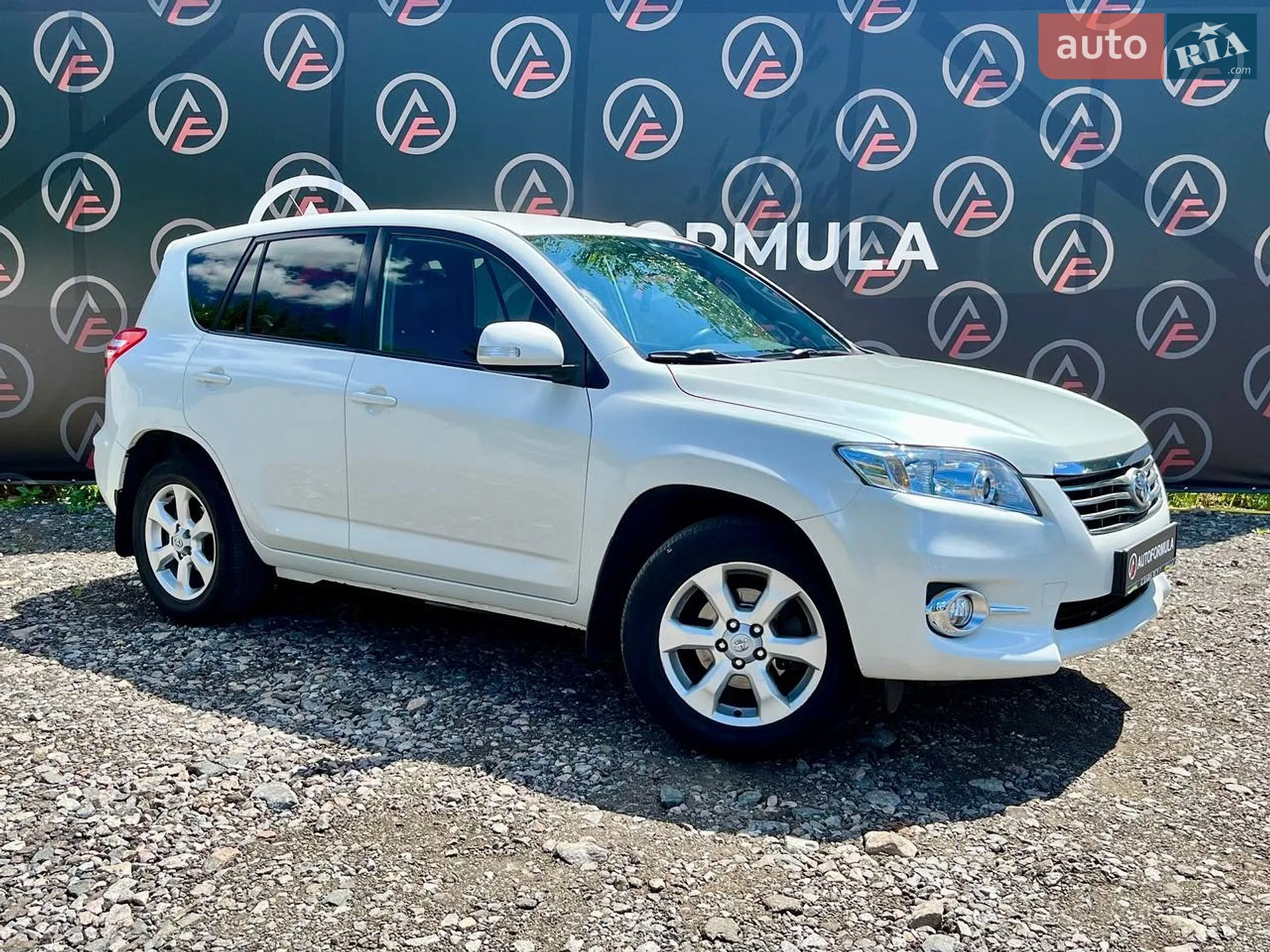 Toyota RAV4, 2010
