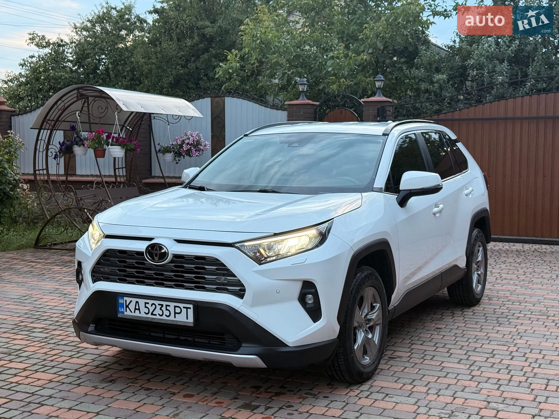 Toyota RAV4, 2022