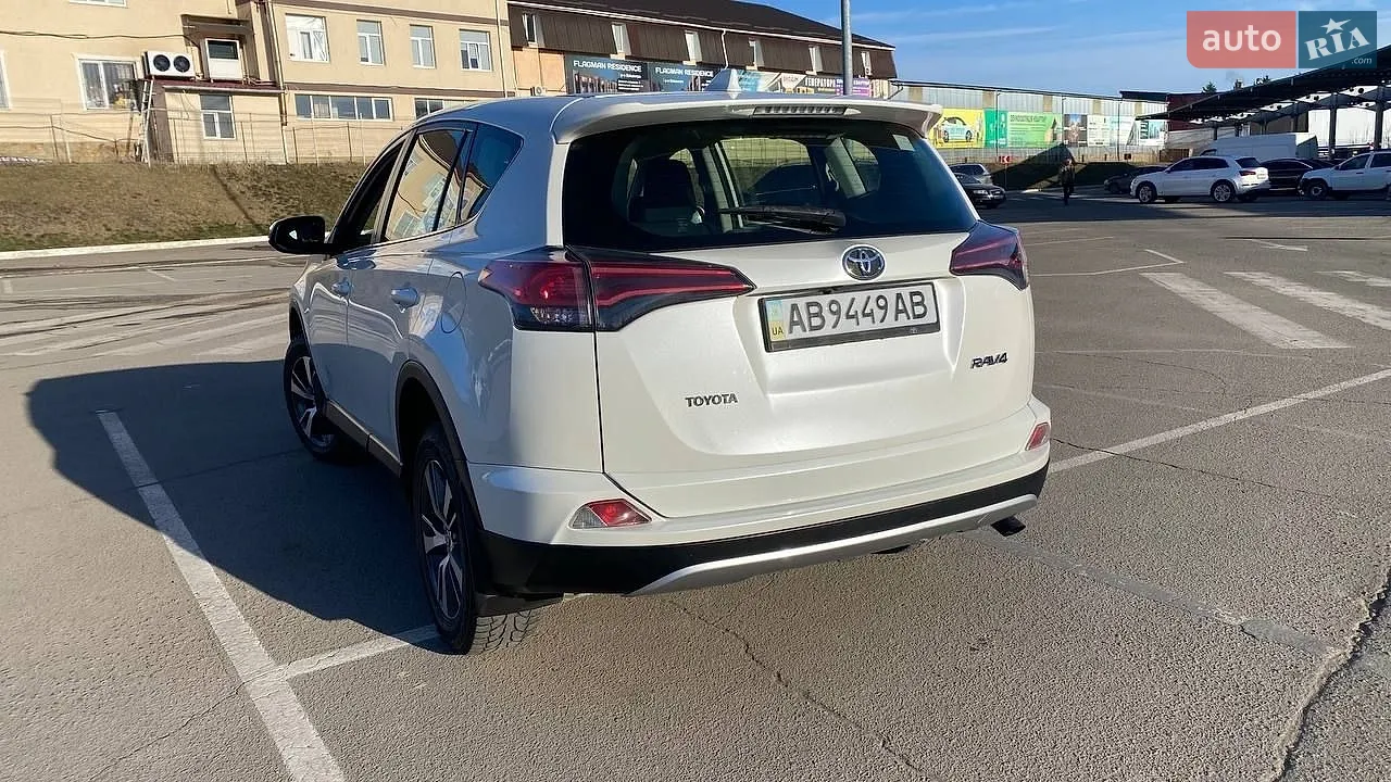 Toyota RAV4, 2016