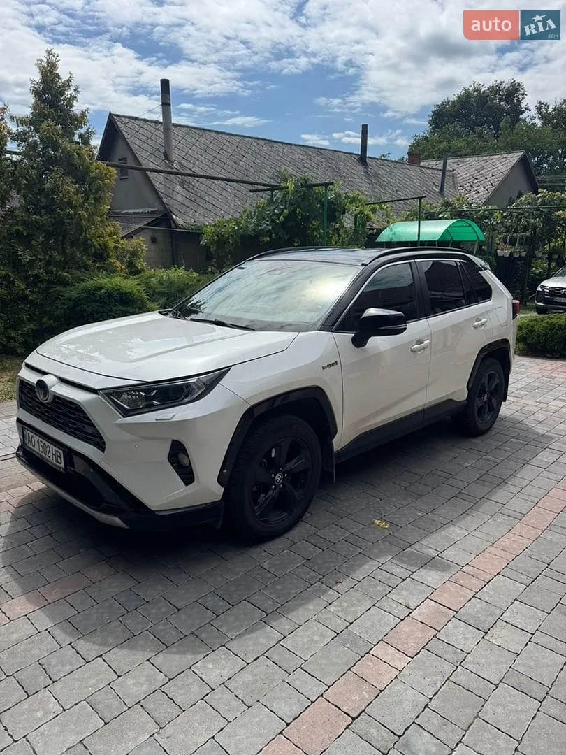 Toyota RAV4, 2021