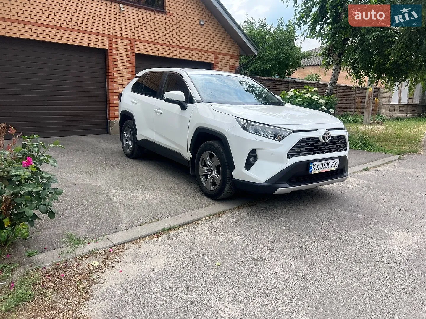 Toyota RAV4, 2023