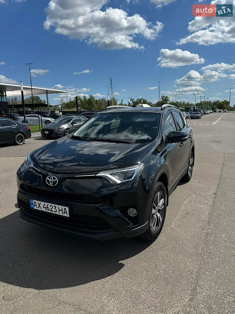 Toyota RAV4, 2017