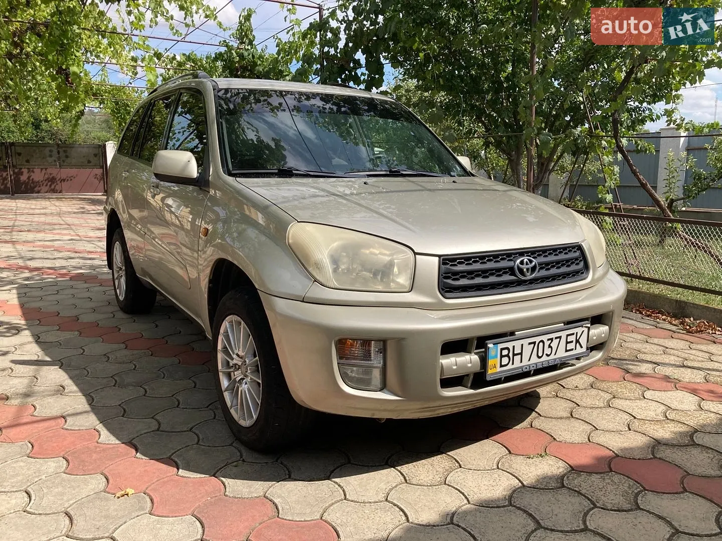 Toyota RAV4, 2001