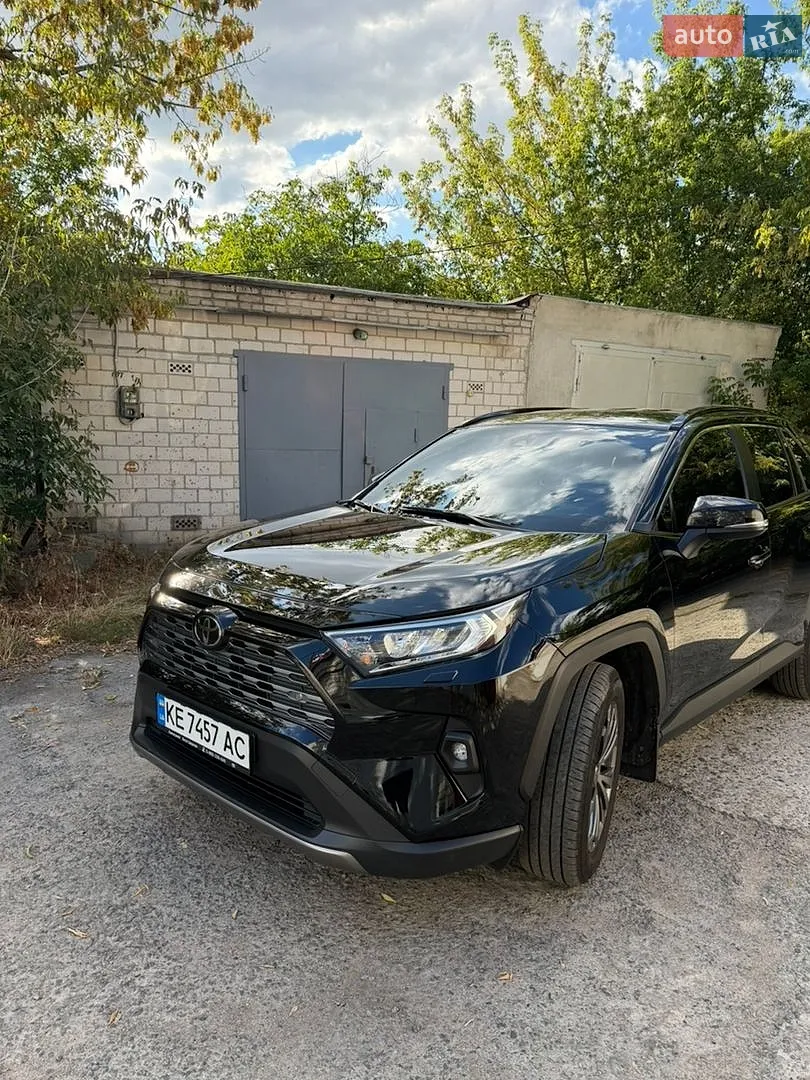 Toyota RAV4, 2023