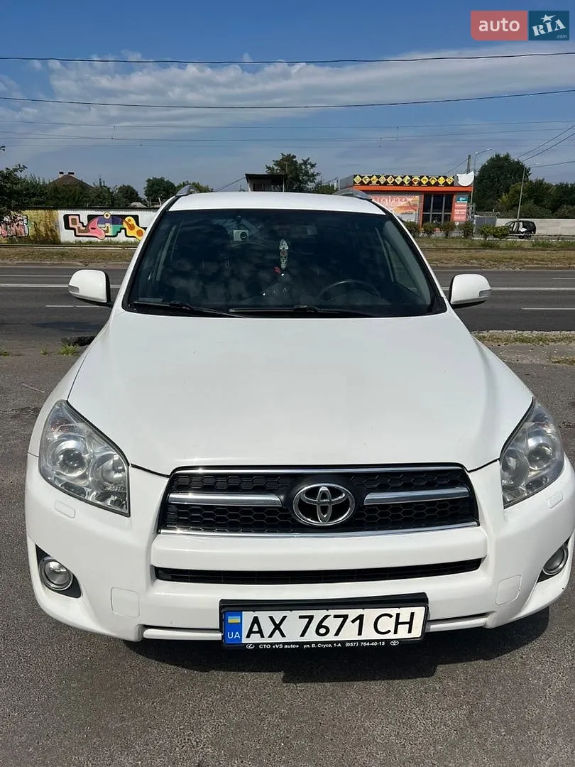 Toyota RAV4, 2009