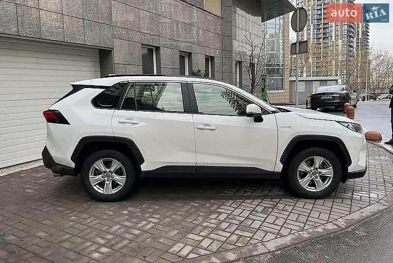 Toyota RAV4, 2021