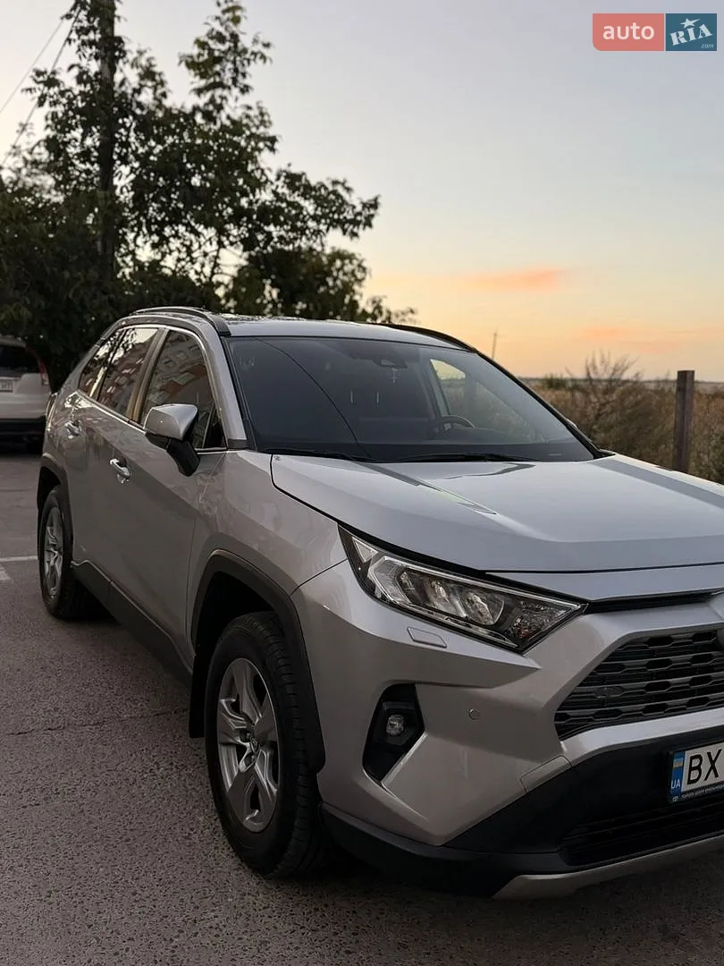 Toyota RAV4, 2024