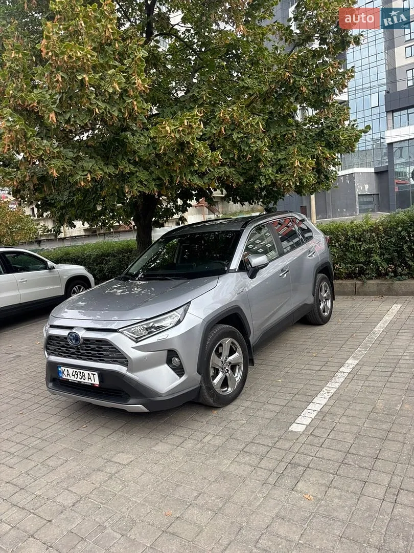 Toyota RAV4, 2020