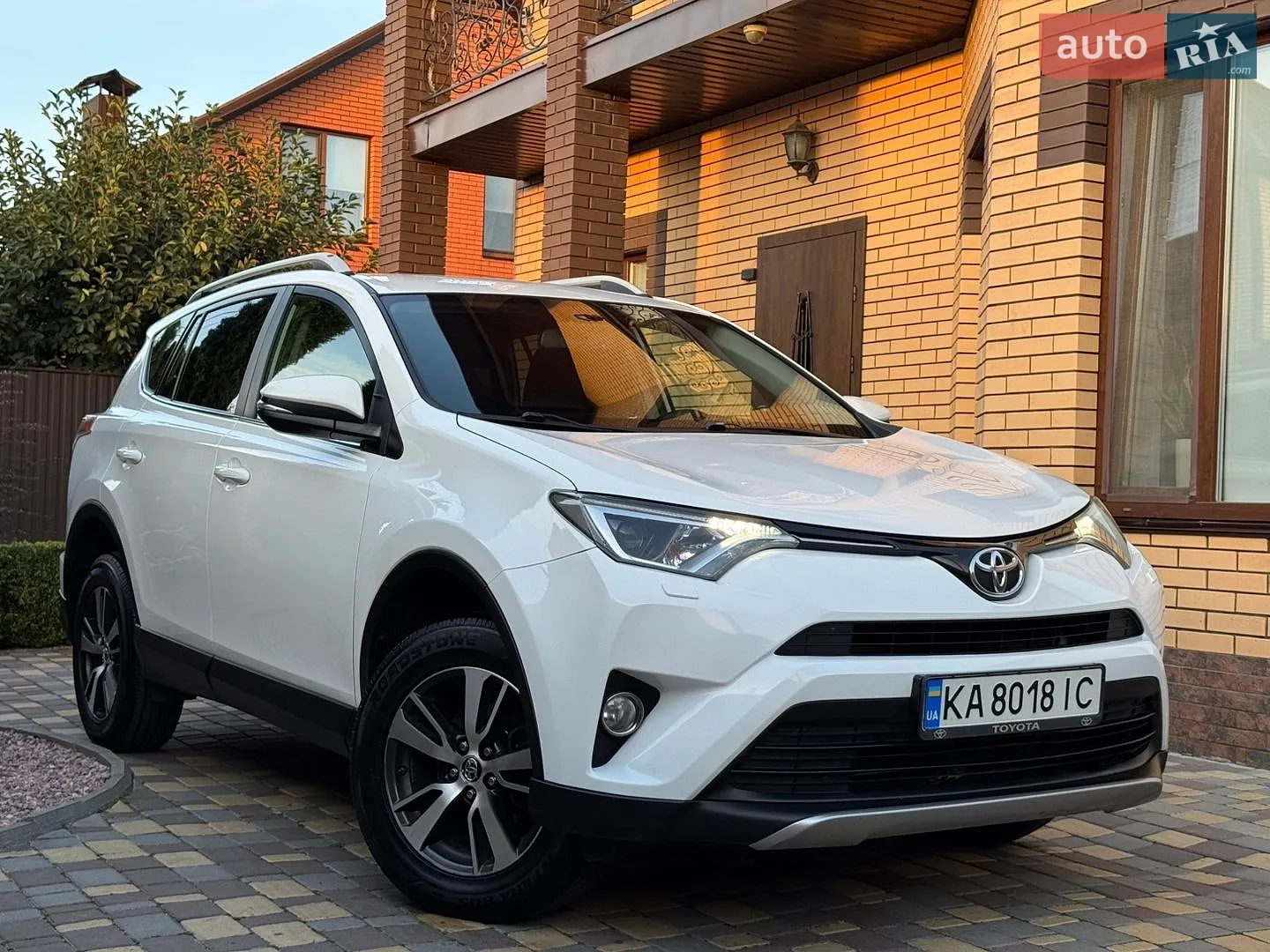 Toyota RAV4, 2017