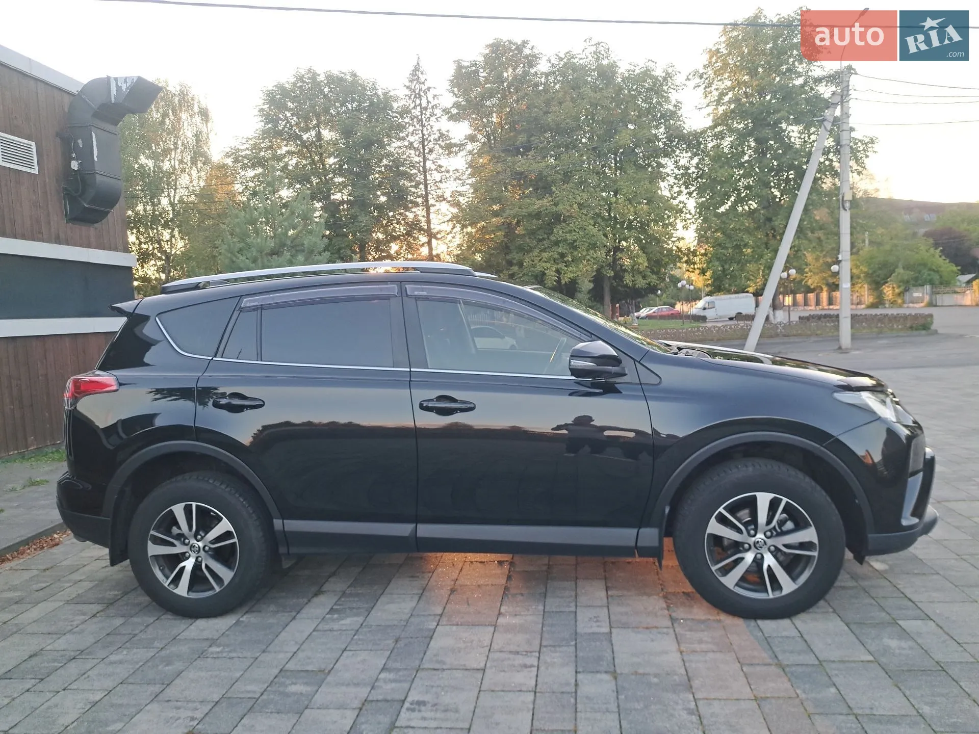 Toyota RAV4, 2017