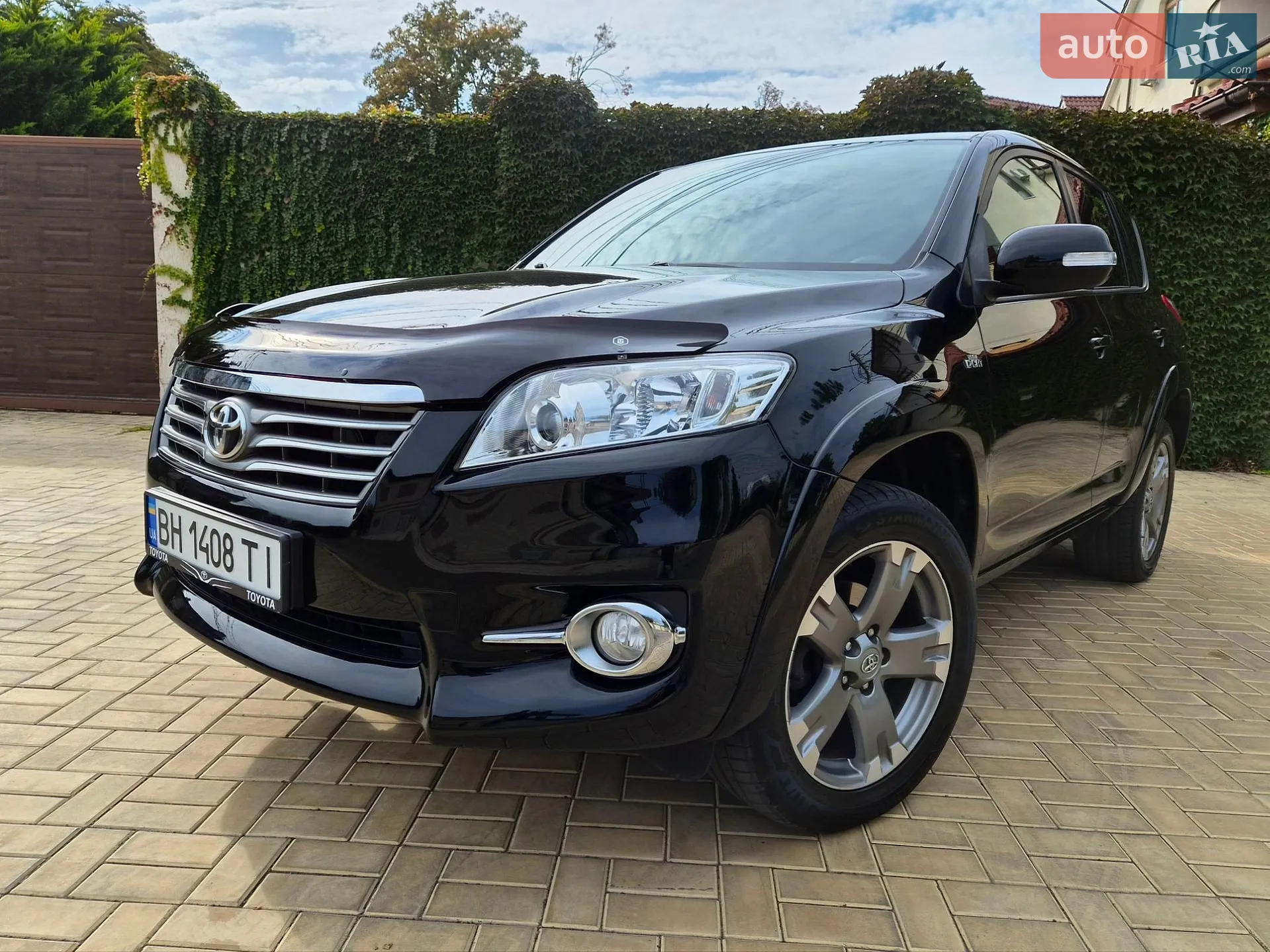 Toyota RAV4, 2010