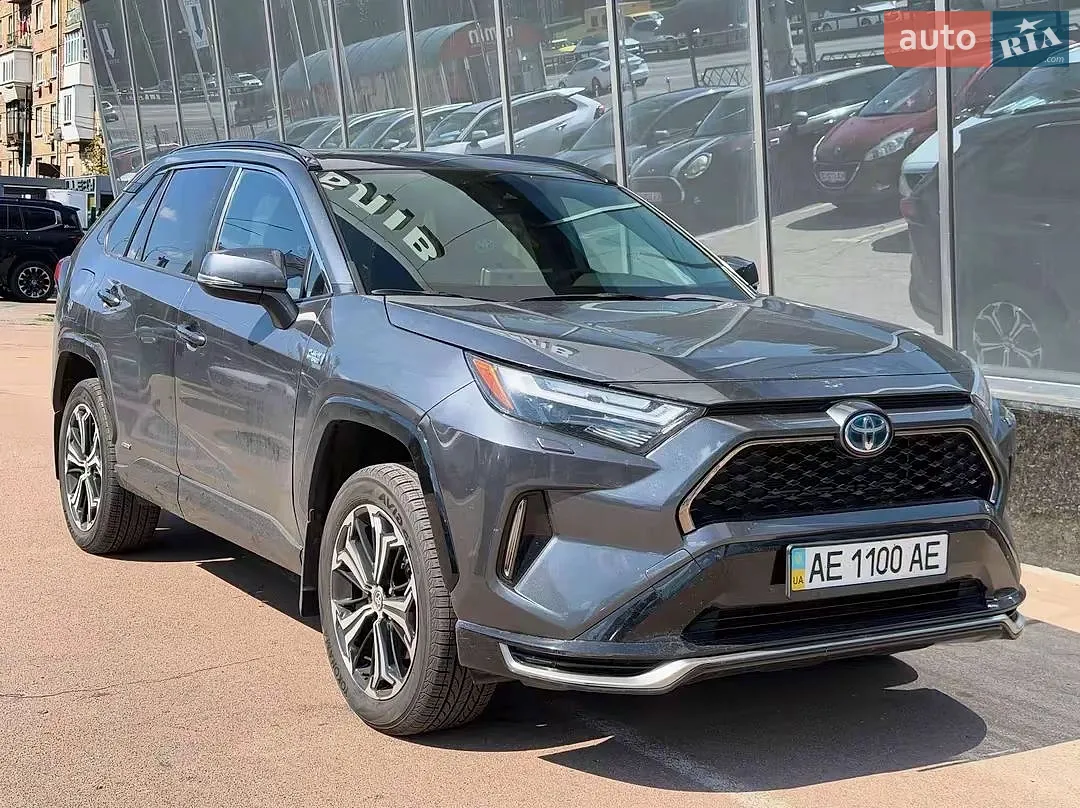 Toyota RAV4, 2023
