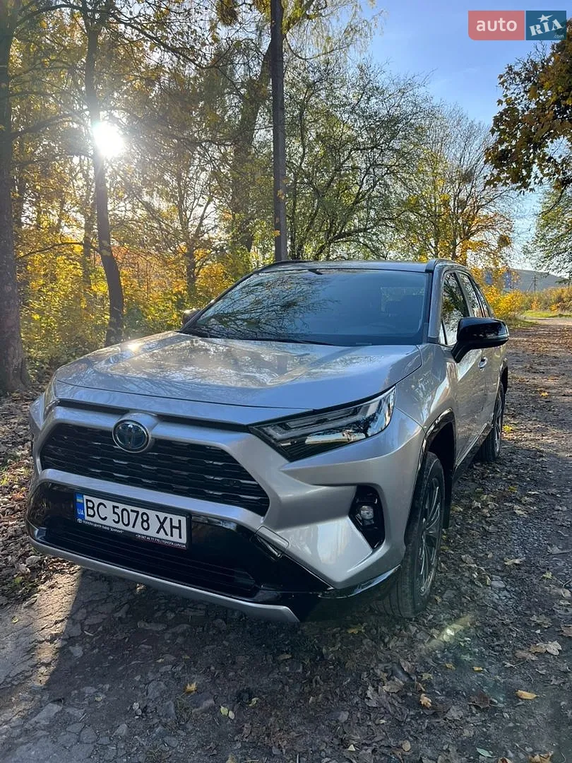 Toyota RAV4, 2023