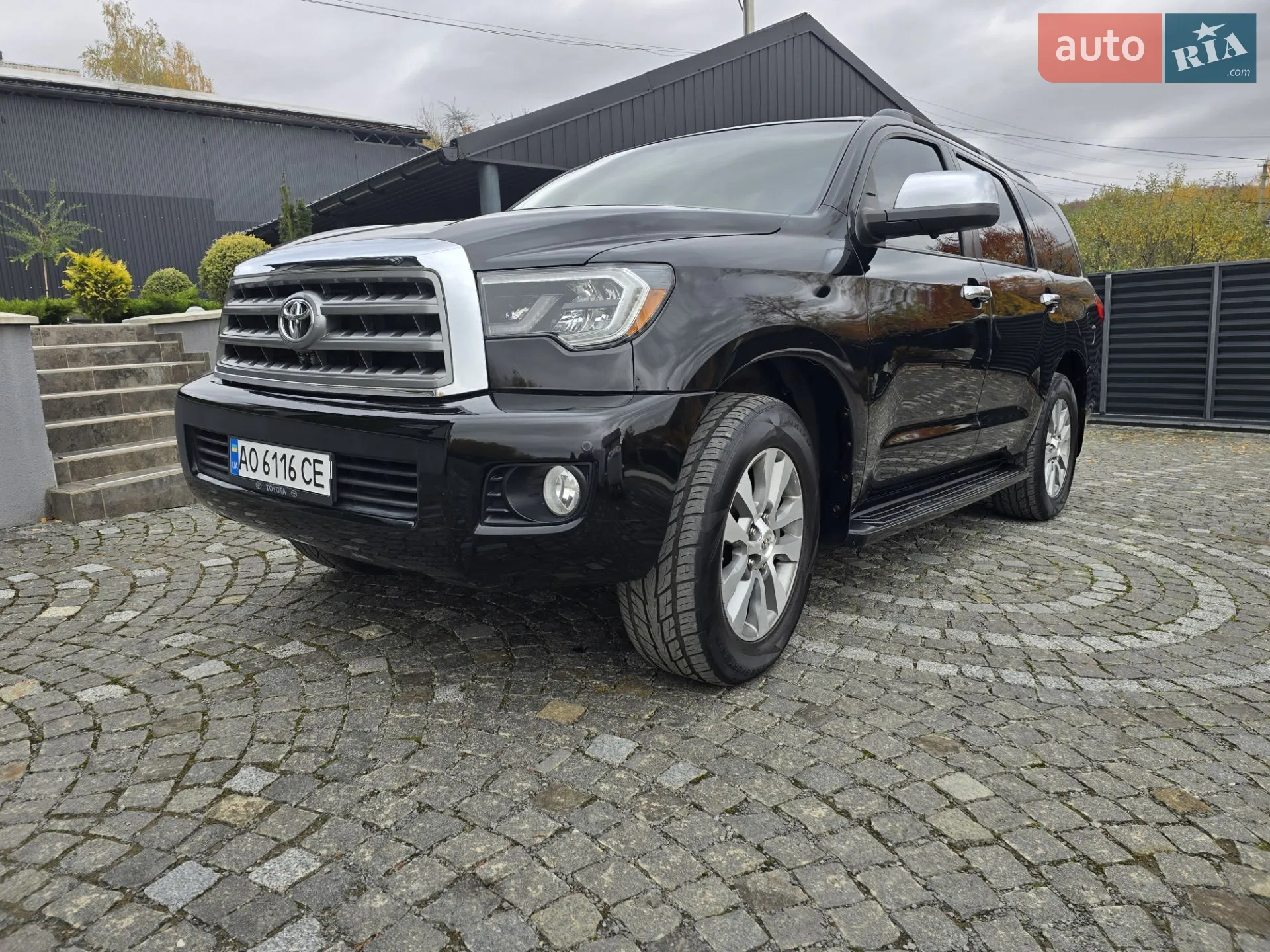 Toyota Sequoia, 2016