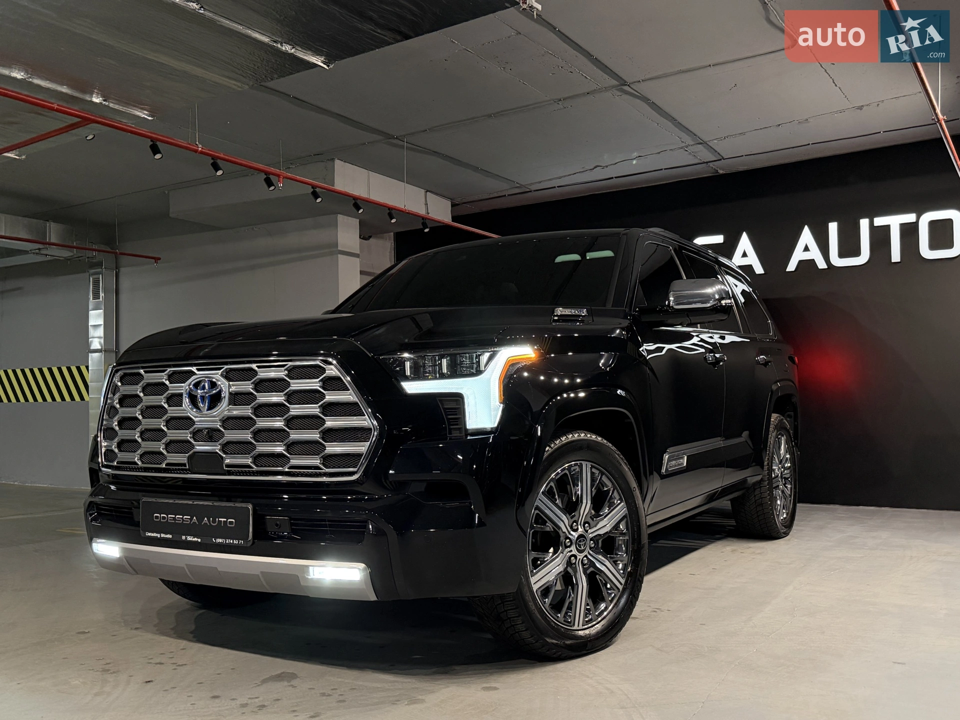 Toyota Sequoia 2023 — 1